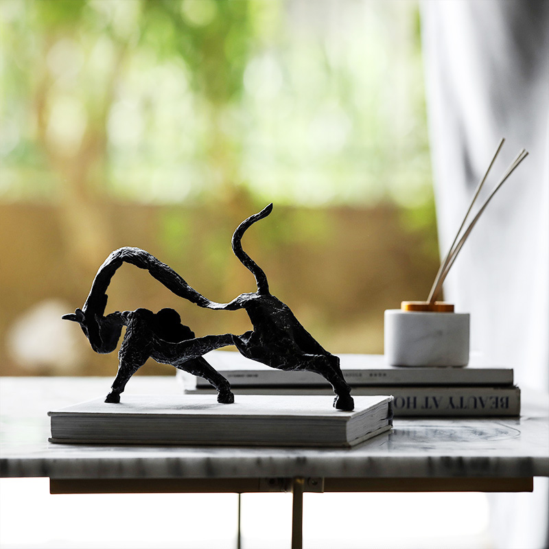 Modern Black Hollow Arts Bull  - مراجعة Home Office Layout وسعره